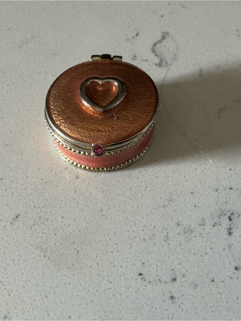 Peach pearl inlay small round hinged trinket box with heart & crystal + ring